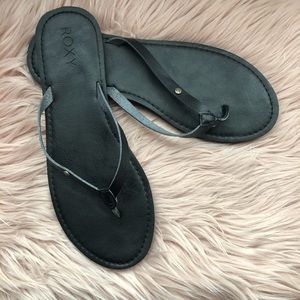 Rosy black flip flops
